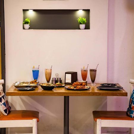 Zostel Delhi Hostel Új-Delhi Kültér fotó