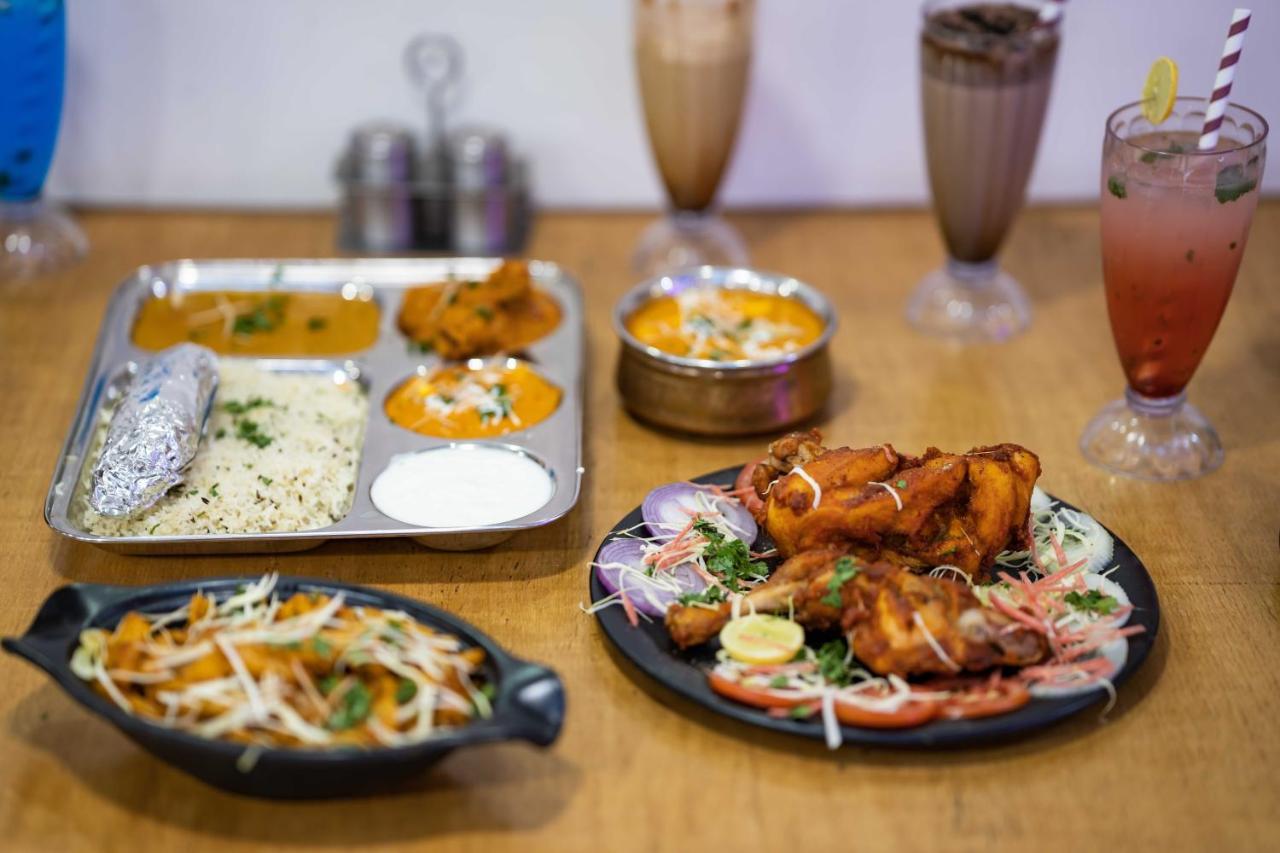 Zostel Delhi Hostel Új-Delhi Kültér fotó
