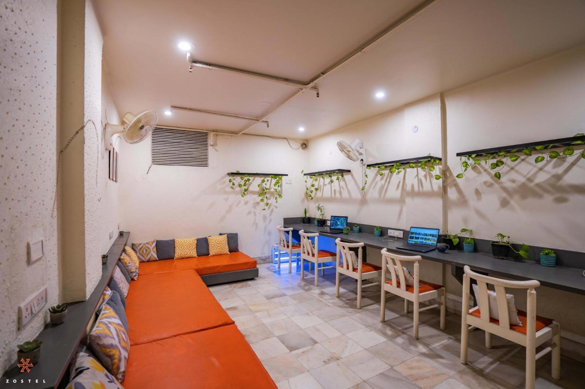 Zostel Delhi Hostel Új-Delhi Kültér fotó